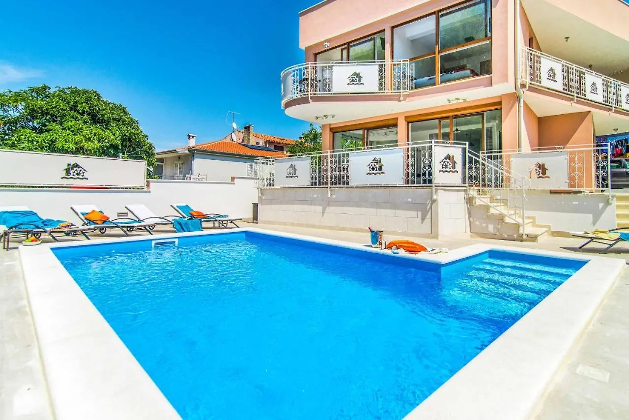 Villa Coral Reef location
